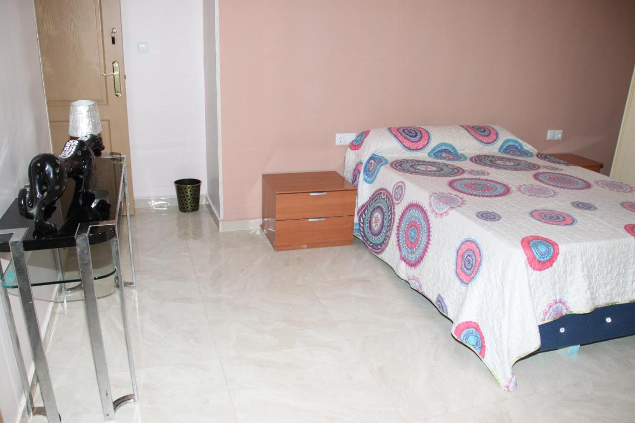 Pension La Lambra Azul Alicante Buitenkant foto