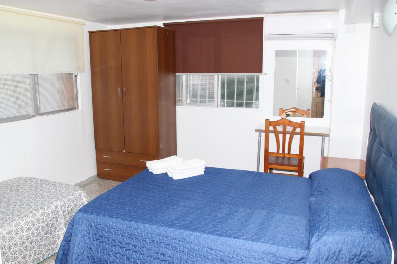 Pension La Lambra Azul Alicante Buitenkant foto