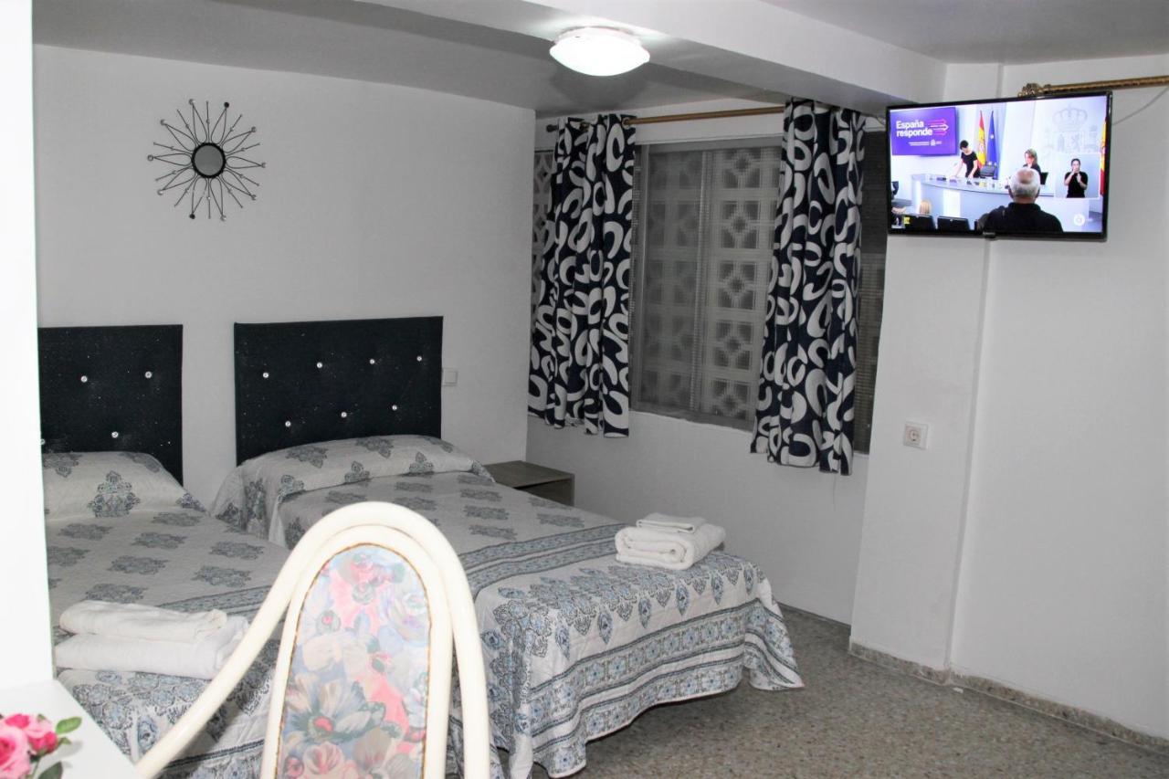 Pension La Lambra Azul Alicante Buitenkant foto