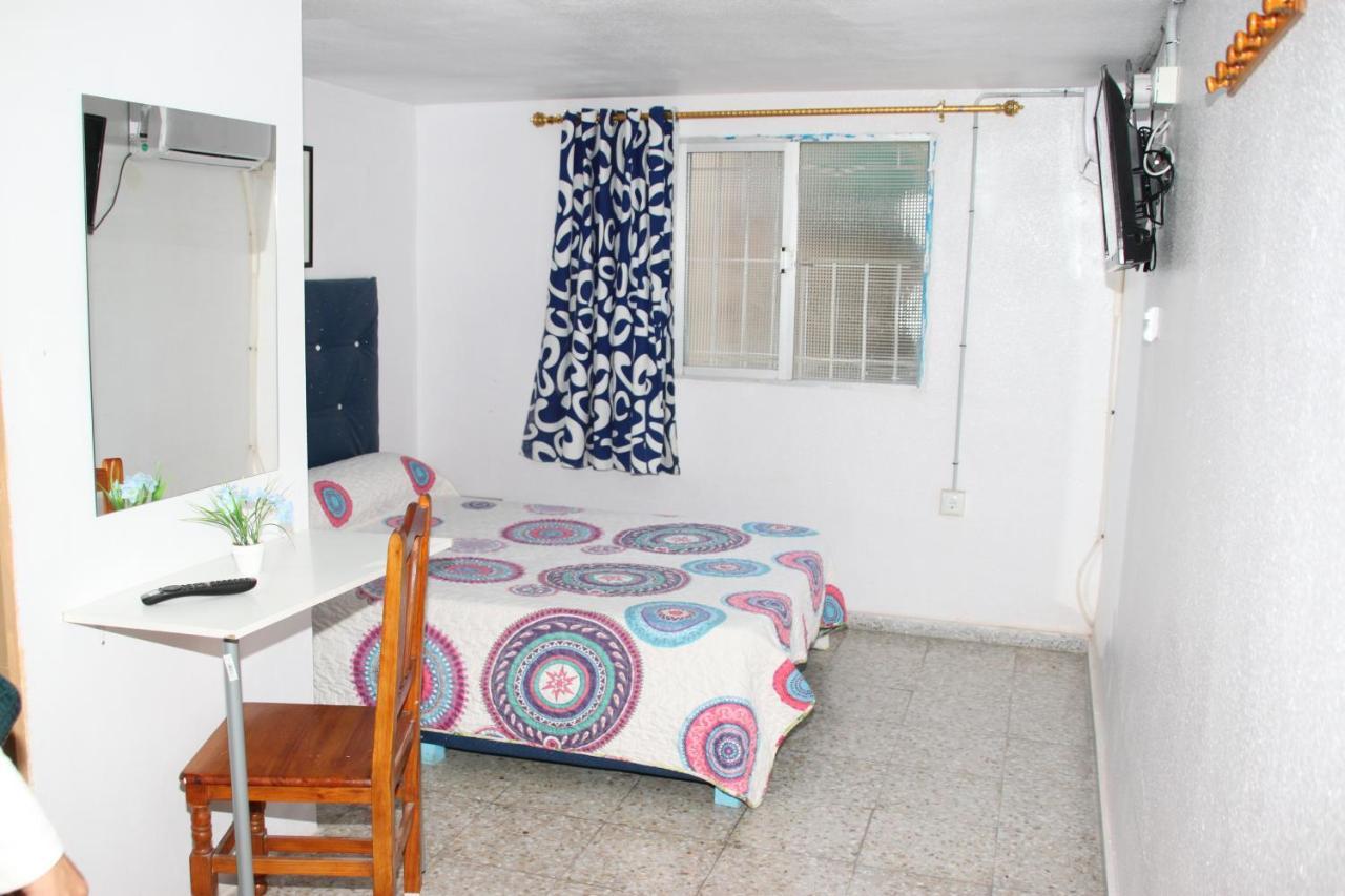 Pension La Lambra Azul Alicante Buitenkant foto